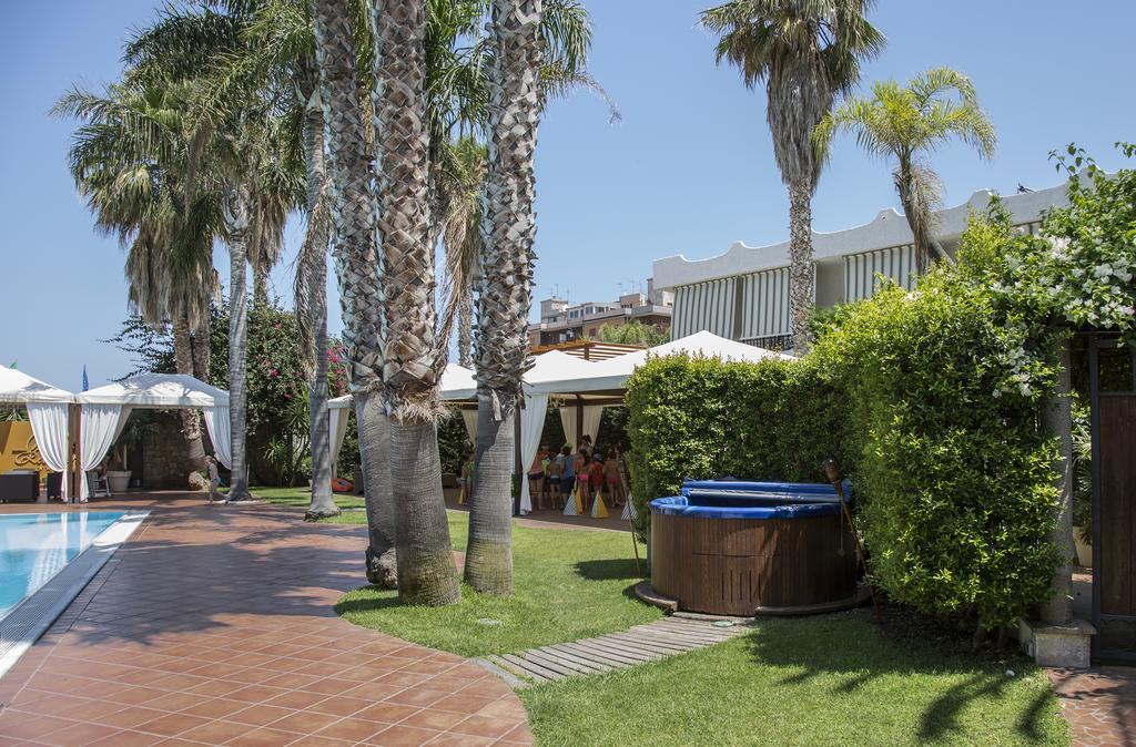 Hotel Redebora Torregrotta Eksteriør billede
